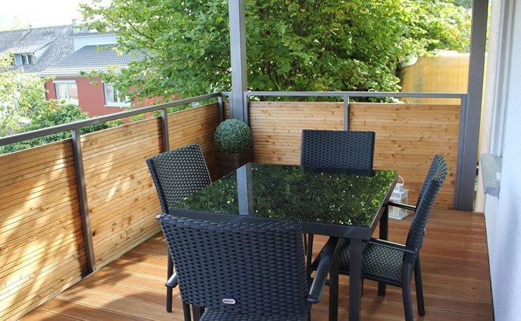 Schiefer Blick, Wohnung mit Terrasse und Balkon 1