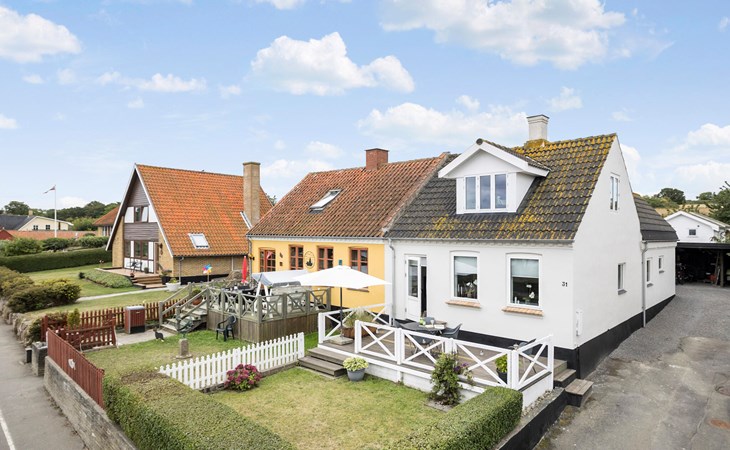 Beautiful home in Allinge with kitchen 1