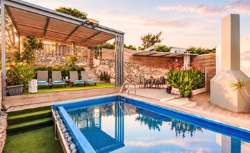 Canes Villa Beheizter Pool 2