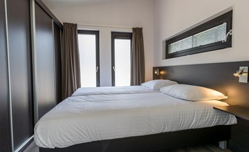 Bos Lodge Eco 55 4 Personen mit Hottub 2