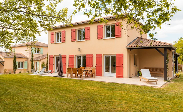 Luxury 8-person villa on the beautiful Domaine Grand Aveneau in the heart of French nature (Perfect for one or two families! 1