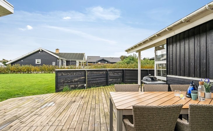 "Dagmar" - 500m from the sea 1