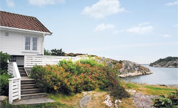 Nice home in Flekkerøy with kitchen 2