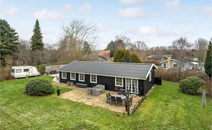 Beautiful home in Højby with WiFi 1