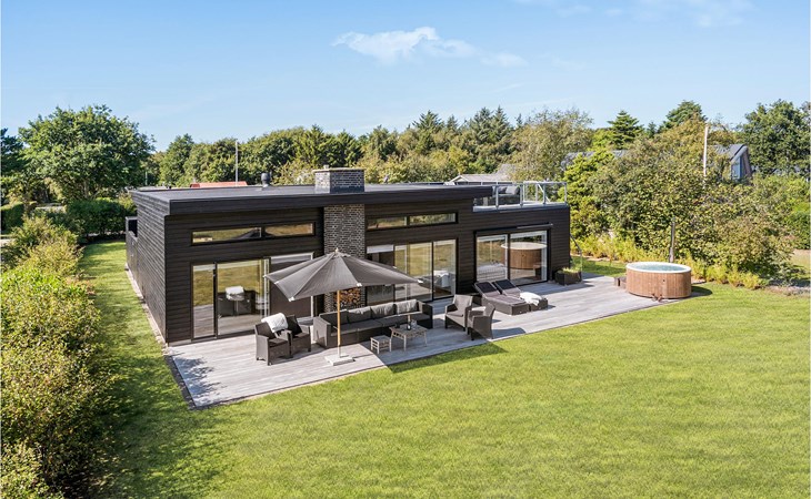 Awesome home in Thyholm with WiFi 1