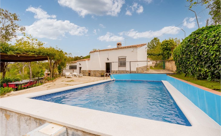 Awesome home in Cortegana with WiFi 1