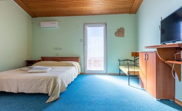 Appartement in Crikvenica mit Meerblick, Nähe Sandstrand 2