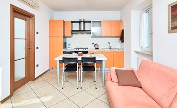 Große Wohnung mit Balkon BV6 2