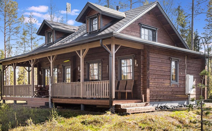 The current of the fascinator 1