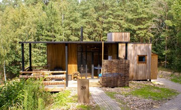 Watercabin with hot tub 3