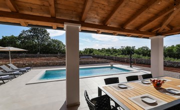 Pet friendly home in Krk 2
