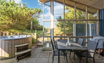 Lovely home in Ringkøbing with WiFi 3