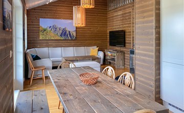 2 bedroom cozy apartment in Stranda 2