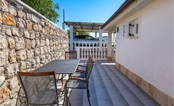 Stunning apartment in Stinica with WiFi 3