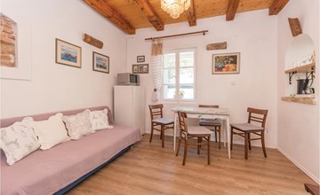 1 bedroom gorgeous home in Zdrelac 3