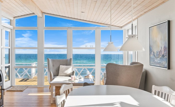 "Answald" - 10m from the sea 1