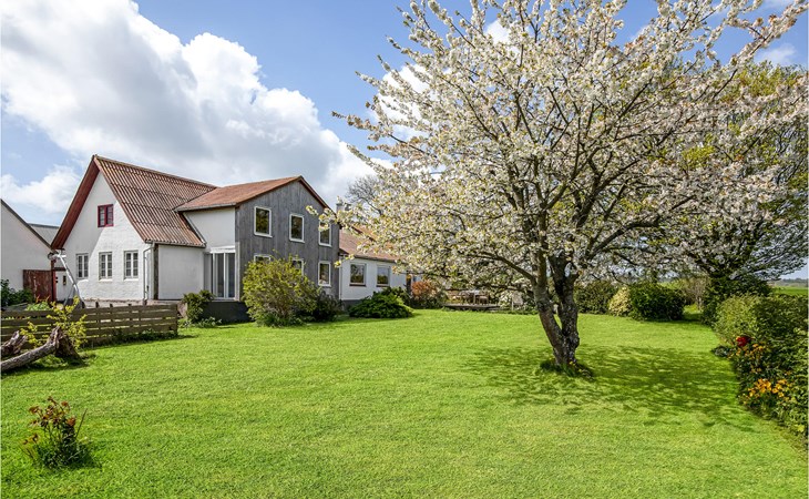 Cozy home in Svaneke with kitchen 1