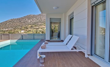 Villa mit drei Schlafzimmern und privatem Swimmingpool. 3