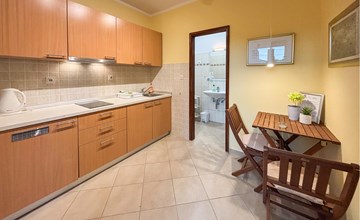 1 bedroom nice apartment in Rab 3