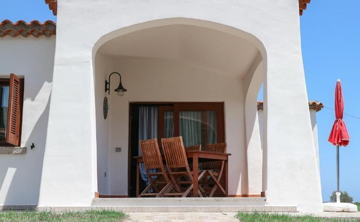 Villa mit gemeinsamem Pool und Meerblick 1