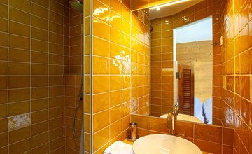 The Shamrock (The Lake) 2