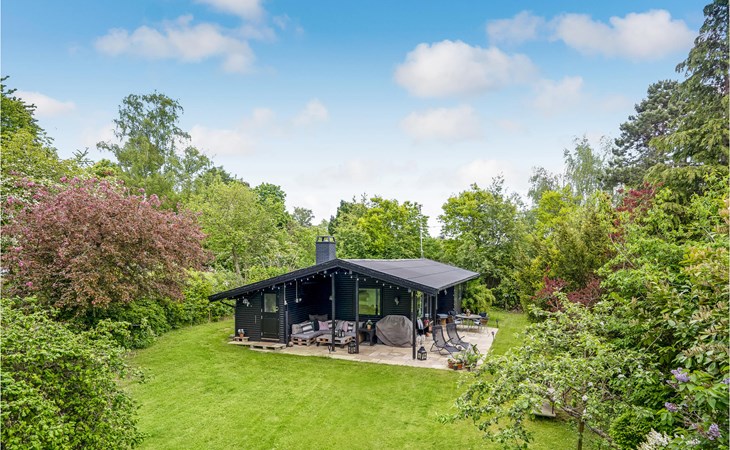 Cozy home in Dronningmølle with kitchen 1