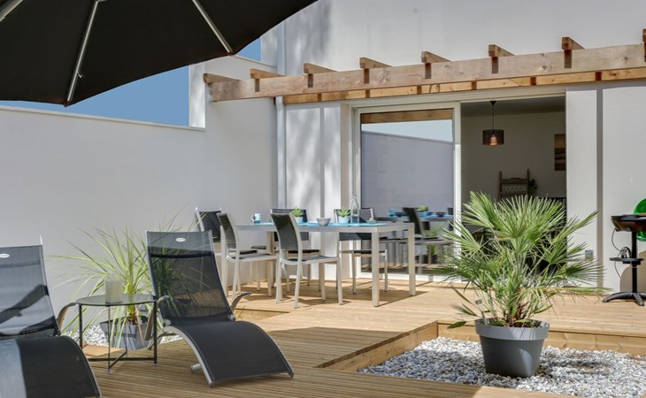 The Patios of Flora 1